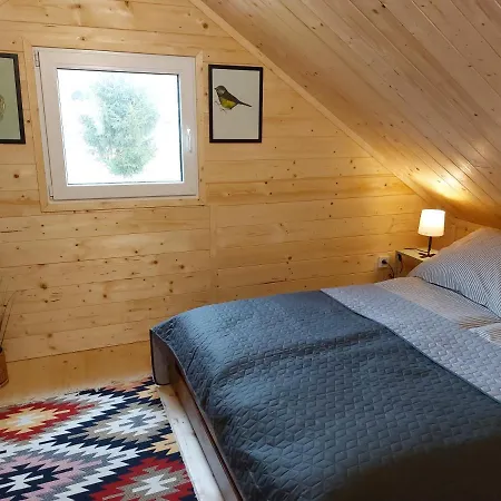 Sudecka Wiata-domki 別荘 *